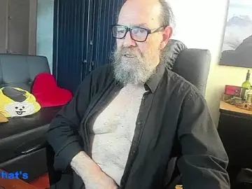 Stripchat Live Sex Cam of Uncle_Hottie