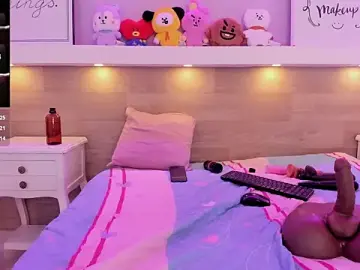 Stripchat Best live sex cam show of MiiaHot