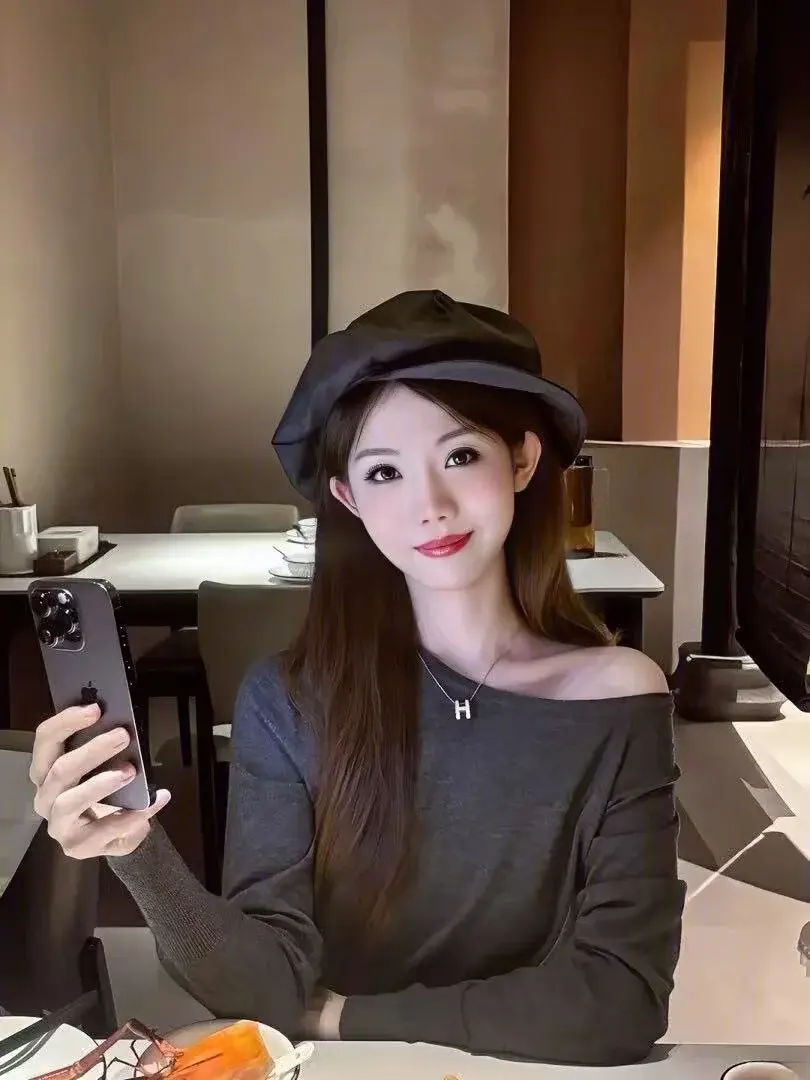 Laura_520