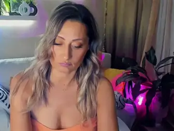 Stripchat Sex Cam of SarahAlluring