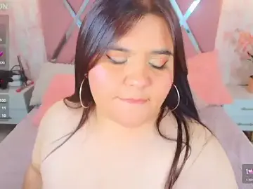 Stripchat Sex Cam of Dolce_pearl