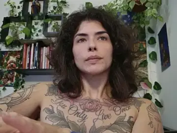 Stripchat Live Sex Cam of TaliMajesty