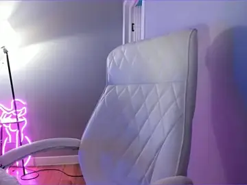 Stripchat Watch Live Sex Cams of akura011