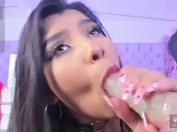 Stripchat Live Sex Cam of BritanyBrown_