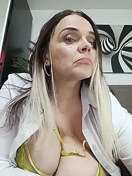 Stripchat Live Porn of hugebobbs