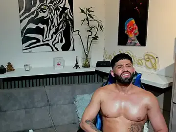 Stripchat Free Porn Cam of RikyAaron