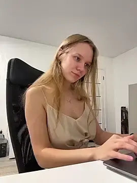 Stripchat Sex Cam of Ketitull