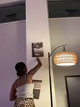 Stripchat Sex Cam of Your_Paris