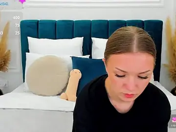 Stripchat Adult Webcam of VirginOlly