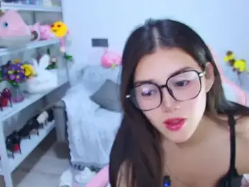Stripchat Sex Cam of QinQin-888