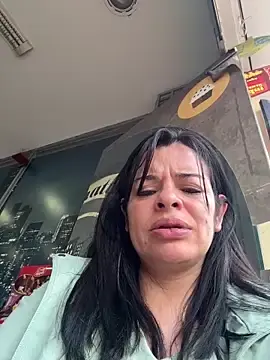 Stripchat Live Sex Cam of Dr_Nathalia_28