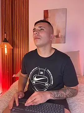 Stripchat Free Porn Cam of Diiego_Axel