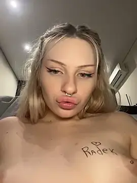Stripchat Sex Chat of DayaFoxy