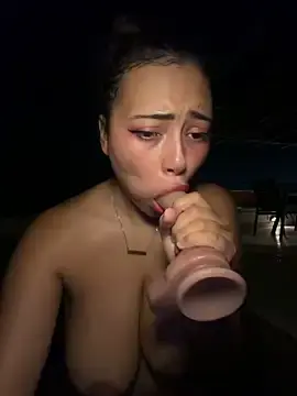Stripchat Free Live Porn of seraphine23