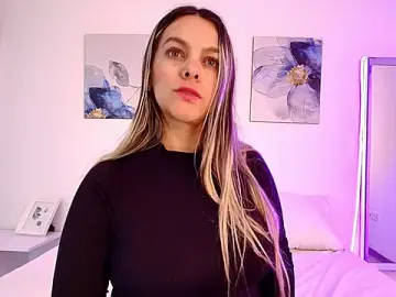 Stripchat Best live sex cam show of Isabella_Harley