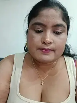 Stripchat Free Live Porn of hornyriyanka