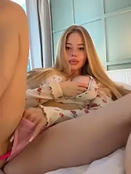 Stripchat Live Sex Cam of curchez_