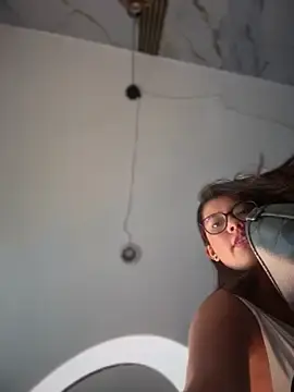 Stripchat Live Sex of sara_calderon