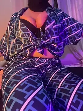 Stripchat Sex Cam of Salma-23
