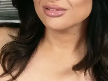 Stripchat Live Sex Cam of xprettysmilex