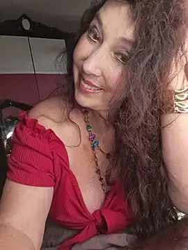 Stripchat Sex Cam of GypsyEsmeralda