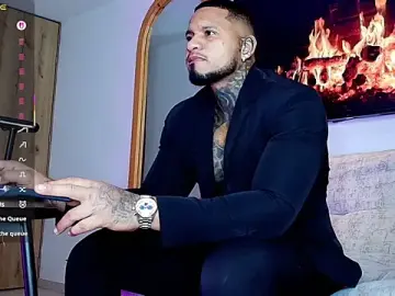 Stripchat Live Sex Cam of zaiin_diesel