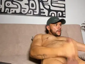 Stripchat Free Porn Cam of Simon_Brown