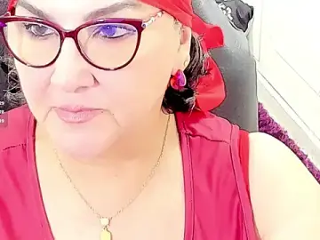 Stripchat Best Webcam of cataleya_mom