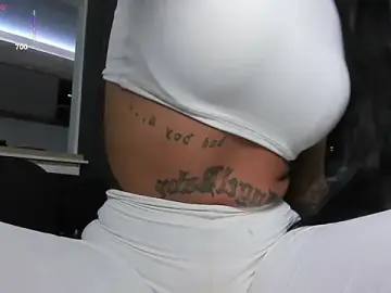 Stripchat Live Sex Cam of belllbonniie