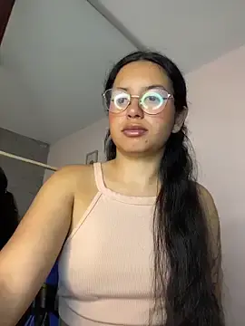 Stripchat Sex Cam of Rosita_forever_