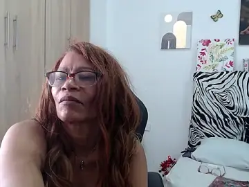 Stripchat Nude Webcam of BustyMilf_