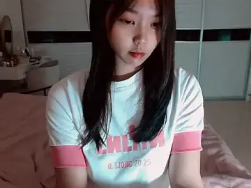 Stripchat Free Porn Cam of Miu1_girl