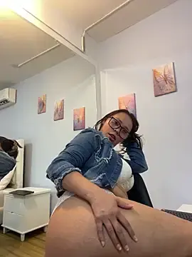 Stripchat Free Live Porn of SophiaQueens