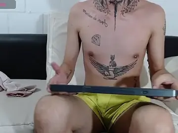 Stripchat Live Porn of badboy-fox