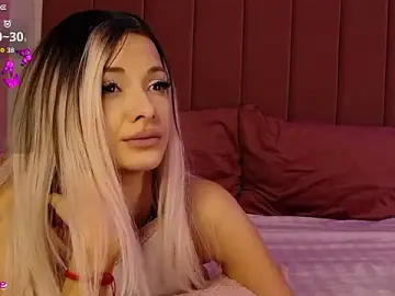 Stripchat Sex Cam of PinkySparks