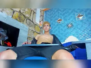 Xlovecam Live Porn of EthanWolff