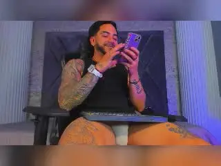 Xlovecam Live Sex Cam of DanteDimarco