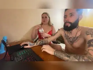 Xlovecam Sex Cam of MikeAndAnna