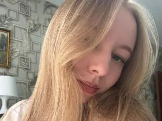 Xlovecam Watch Live Sex Cams of OraliaBeecken