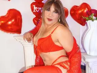 Xlovecam Free Porn Cam of MiaMancini