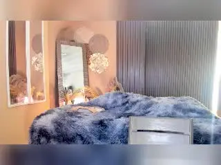 Xlovecam Watch Live Sex Cams of MoonXVelvet