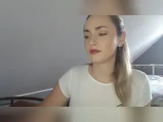 Xlovecam Free Porn Cam of ScarlettLips